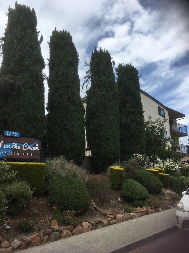 Photo - 1743 Carmel Dr Unidad 1