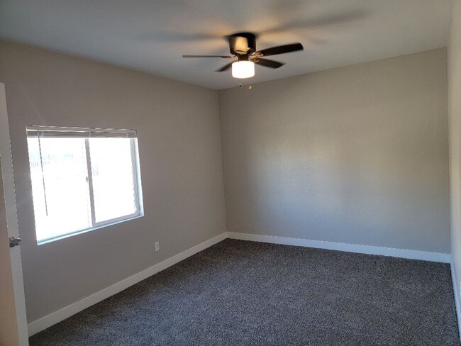 Photo - 3 BEDROOM**UPGRADES*CLOSE TO AREA SCHOOLS ...