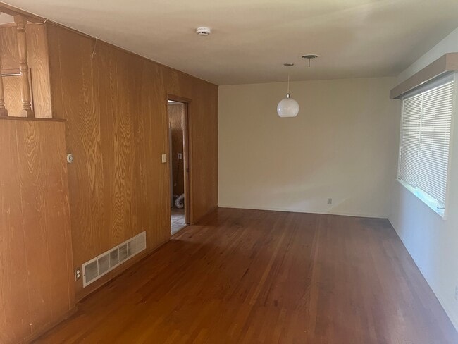 645 S Marengo Ave Unit F