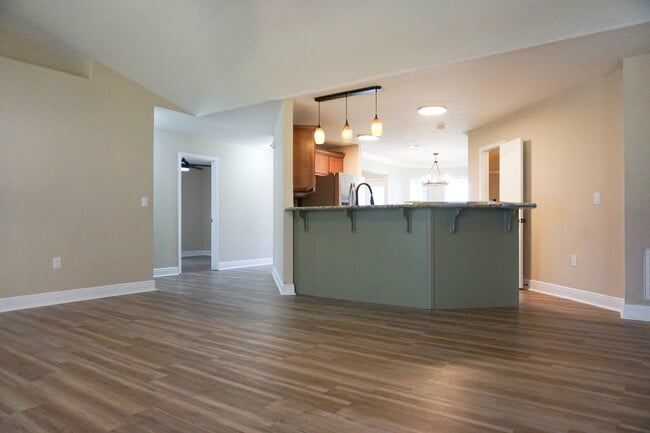 141 Bronze Cir