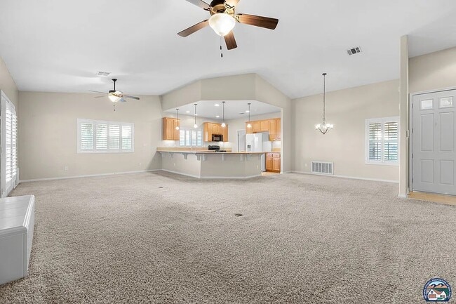 2751 Sandalwood Dr
