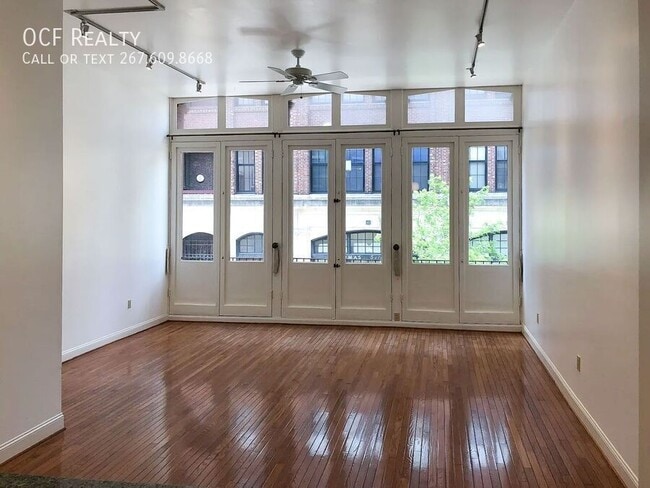 Building Photo - 261 N 3rd St