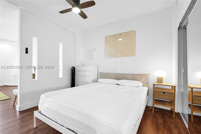 Photo - 1525 Meridian Ave Unit 201