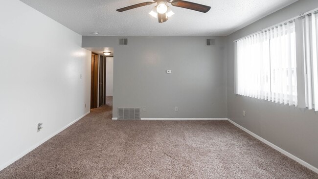 Photo - 4th Street Manor