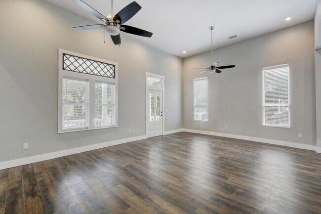Photo - 901 Shoal Cliff Ct
