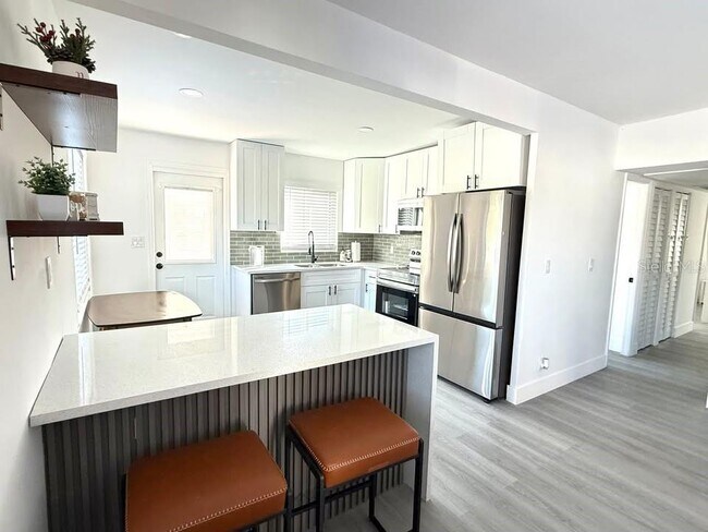 Photo - 4026 Indianapolis St NE