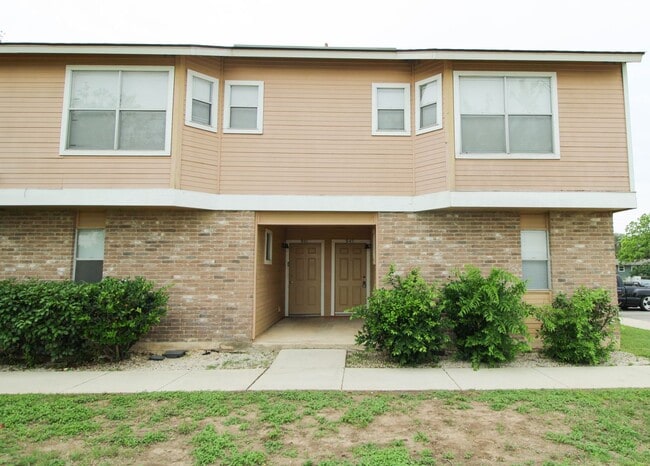 Building Photo - 945 Schertz Pkwy Unit 945 Schertz Parkway- 4