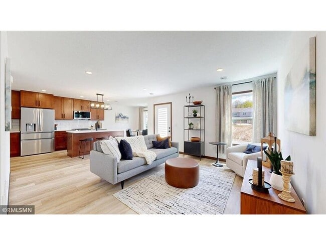 Photo - 18001 Walnut Circle