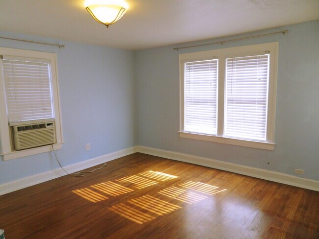 Photo - Front House Located Near Parks & Minutes From Texas Tech Campus! Unidad Front
