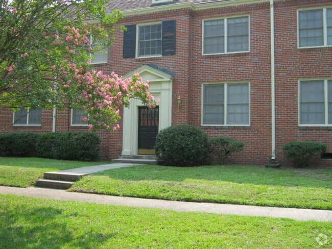 Building Photo - Heathwood Court Apartments!