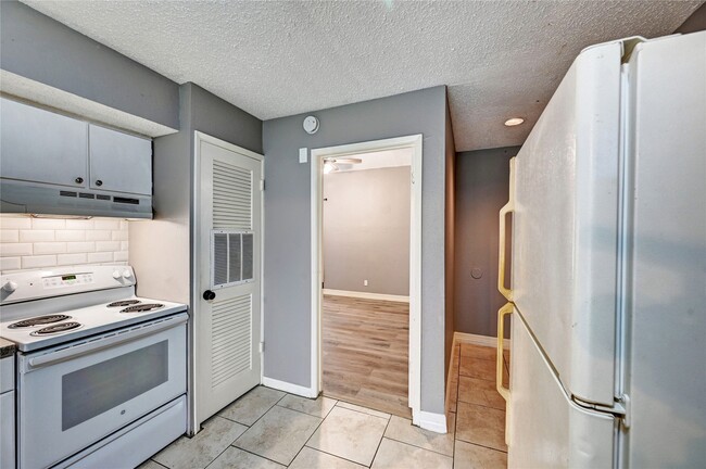 Photo - 12900 Walden Rd Unidad 6