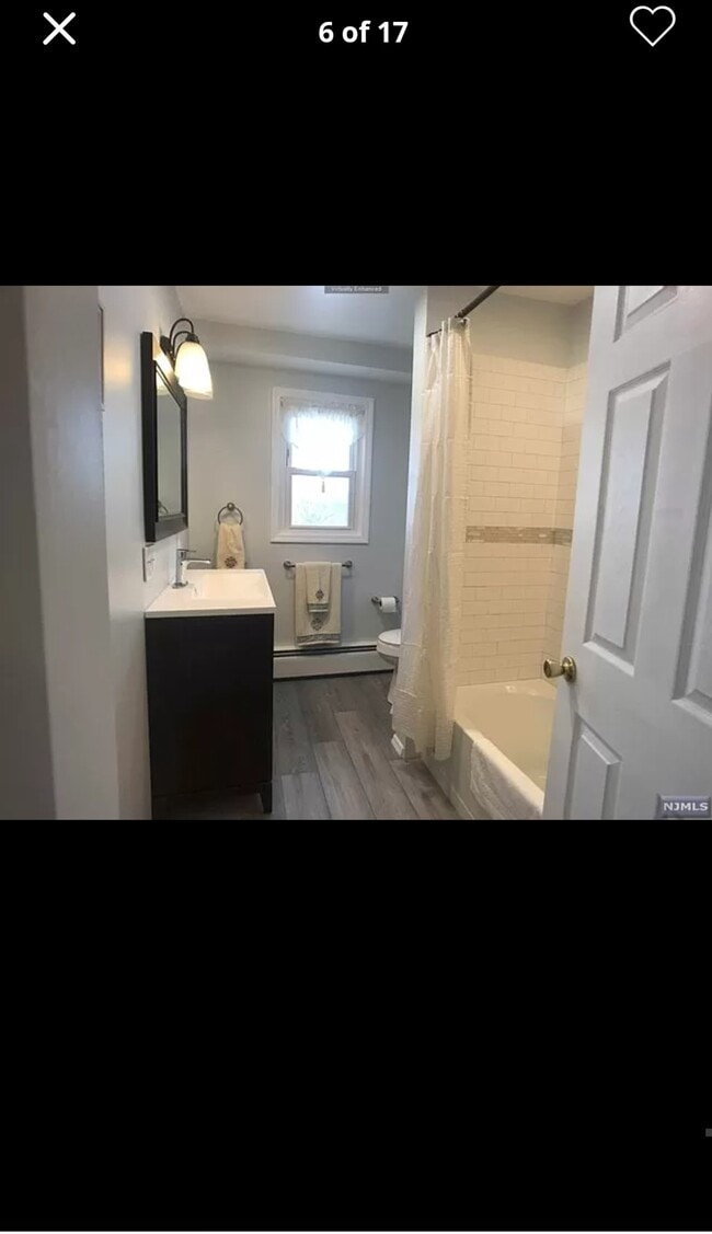 Bathroom - 11 Lakeside Blvd Unit B