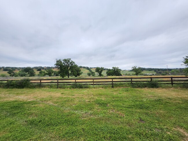 Photo - 13555 Lowrey Rd House