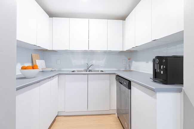 Photo - Parkside Tower