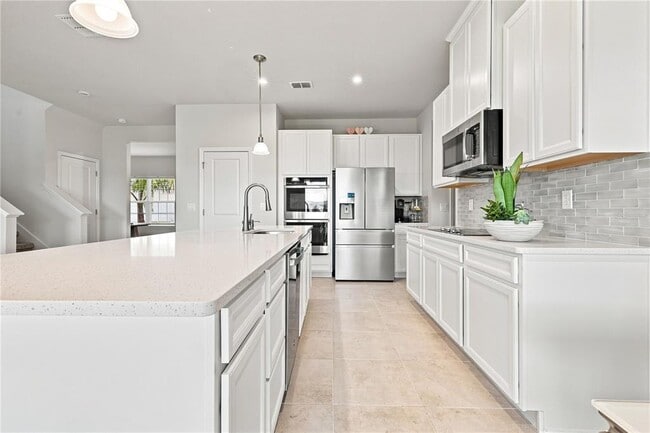 Photo - 480 Crossings Ave