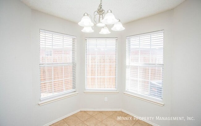 Photo - 6024 74th St