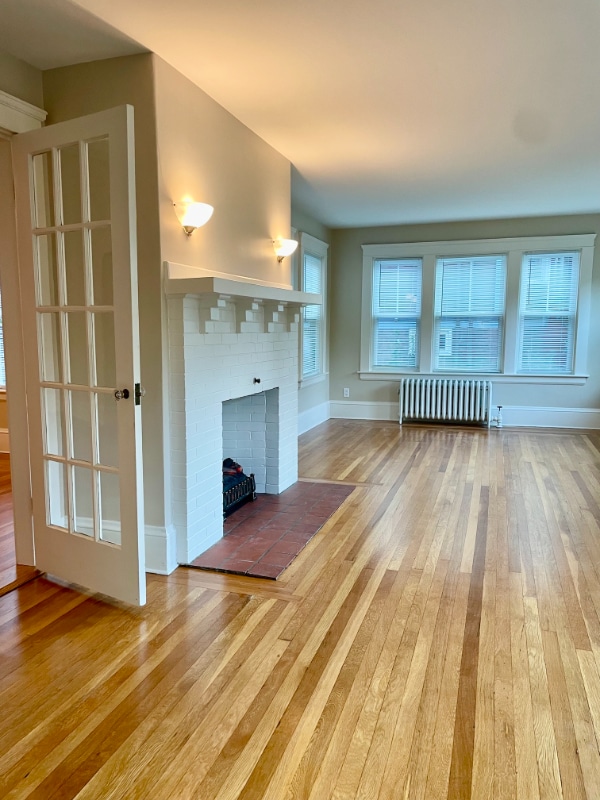 Building Photo - 19 E Manning St Rental