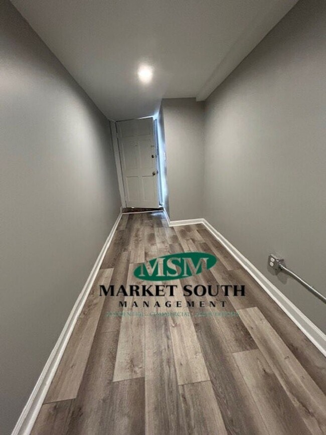 Photo - RENOVATED ONE BEDROOM ON THE BEAUTIFUL JON...