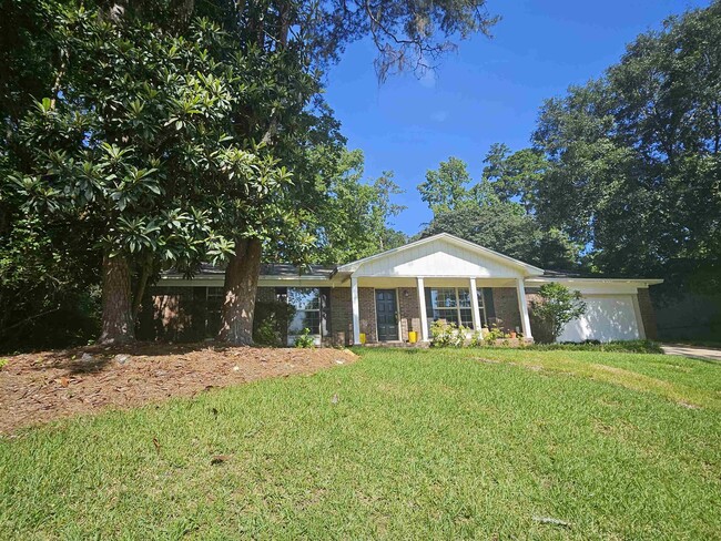 Building Photo - 1541 Woodgate Way Rental