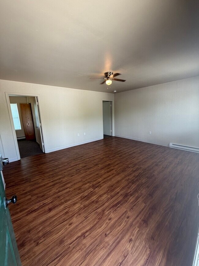 Photo - 25719 W Bridge St
