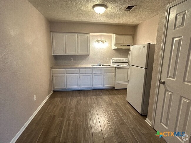 Building Photo - 105 W Reagan Ave Unit 46 Rental