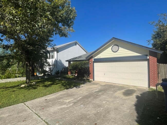 Photo - NICE 3 BEDROOM FEATURING AN ISLAND KITCHEN...