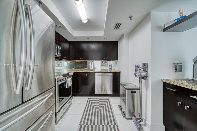 Photo - 1775 Washington Ave Unidad 6C