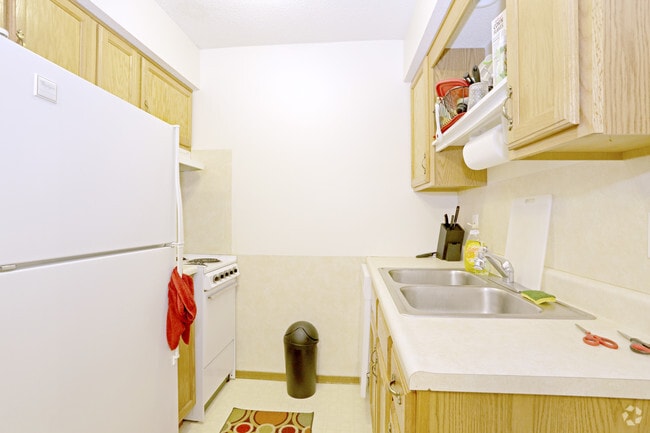 1 Bedroom - Kitchen - Kobuck Apartments