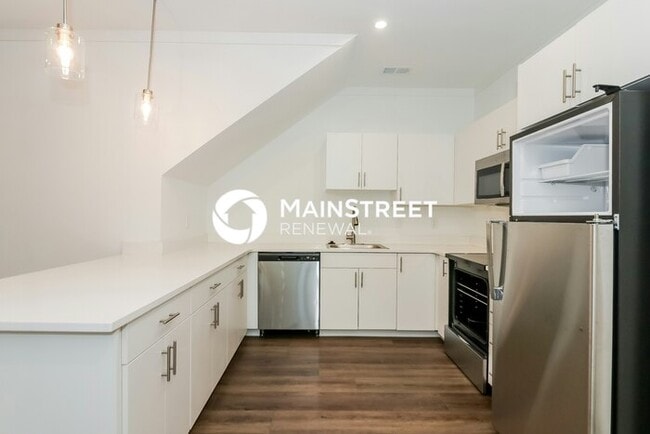 3 Bedroom Pet-Friendly Home in Houston, TX with Main Street Renewal