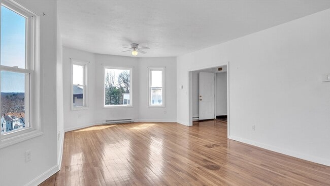 Photo - 1442 Main St Unit 1