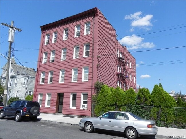 Building Photo - 49 5th St Unit 4