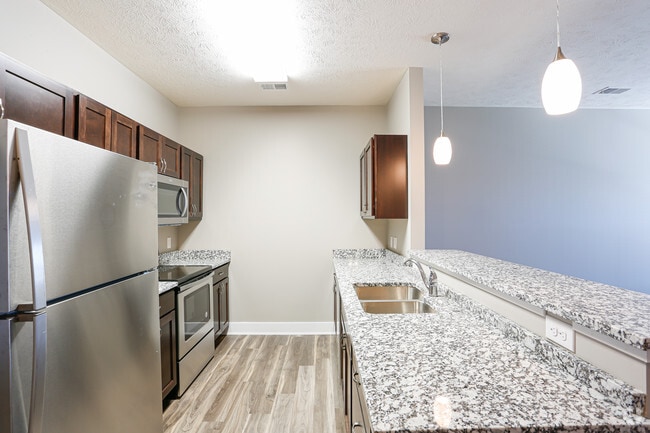 1BR, 1BA - 757 SF - The Mirada