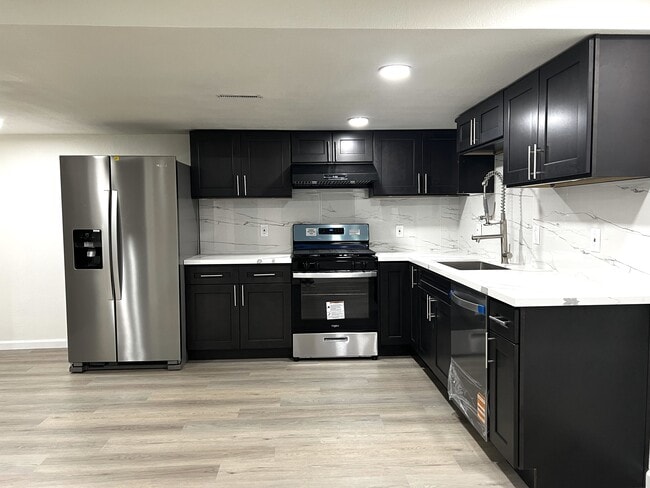 Building Photo - 32902 26th Pl SW Unit 2- Lower level