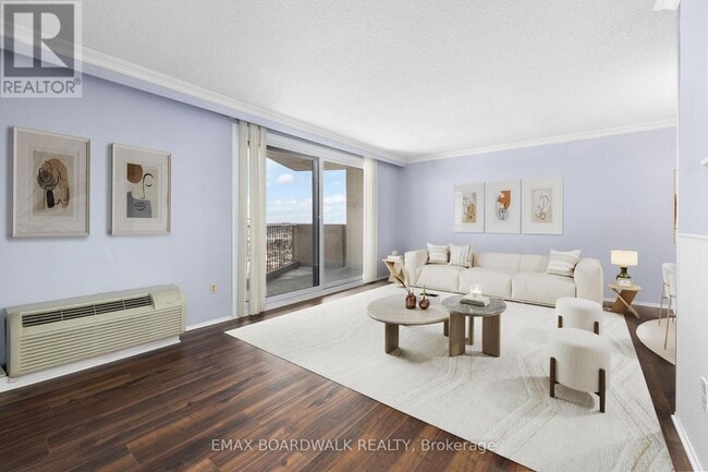 Photo - 1025 Richmond Rd