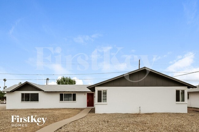 Building Photo - 5361 N 61st Dr