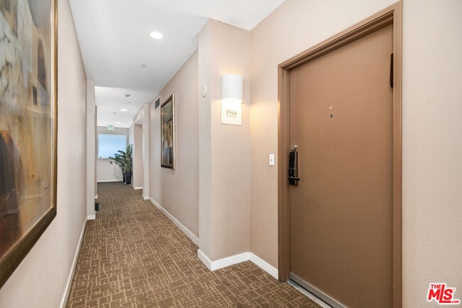 Photo - 2111 S Beverly Glen Blvd Unit PH4