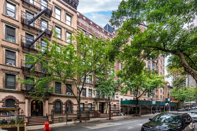 Foto principal - 234-242 E 50th St