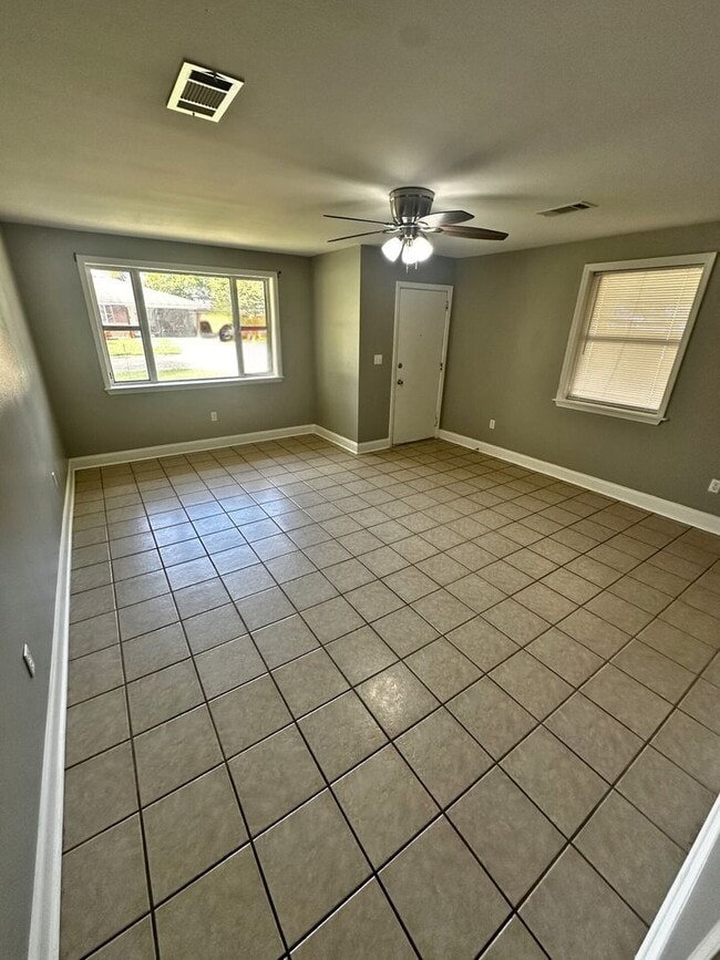 Photo - Modernly Charming