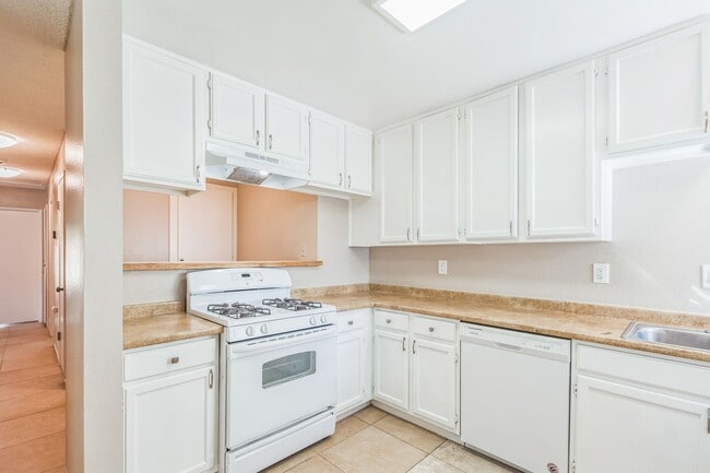 Photo - 31635 Avenida Maravilla Unit 2