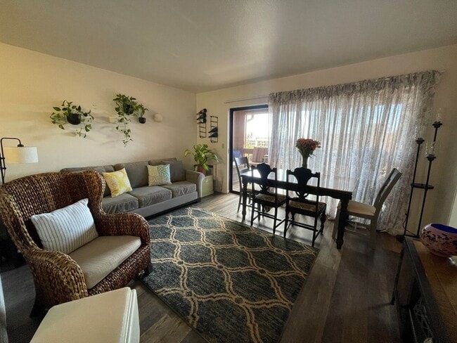 Building Photo - Maui Lani Terraces Two Bedroom Unit B-302