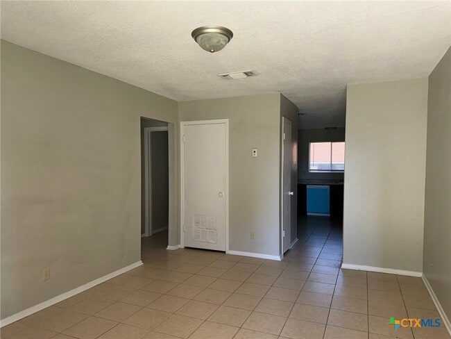 Photo - 1207 Charisse St Unidad D