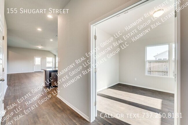 Photo - 155 Shugart St