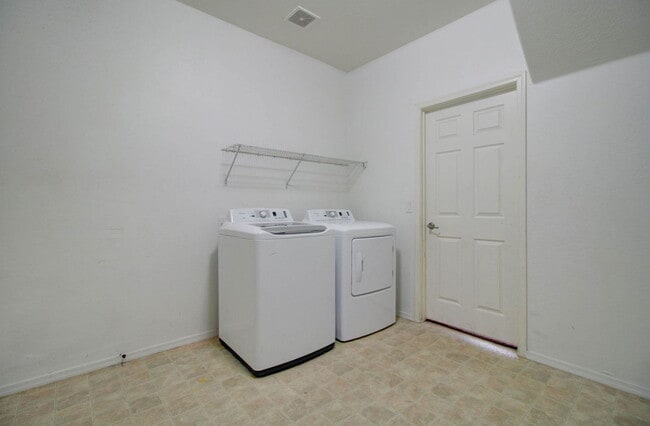 Photo - 5659 S 239th Dr