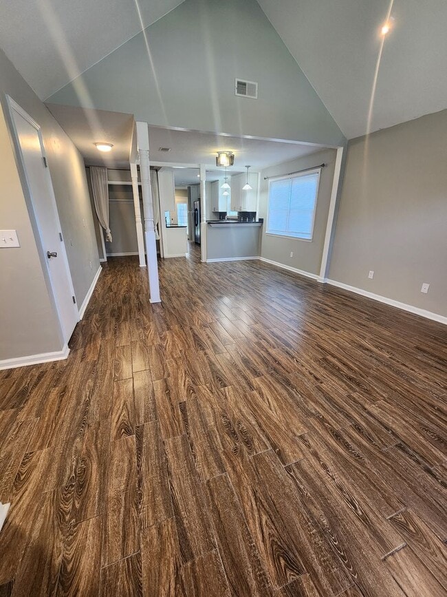 Photo - 803 Madison Dr