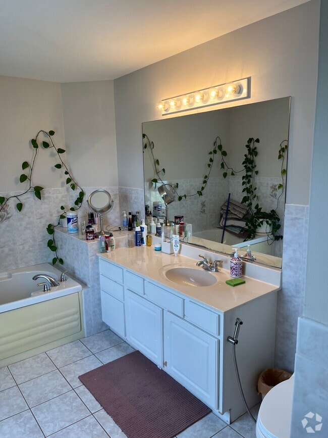 Building Photo - 340 Polo Club Dr Rental