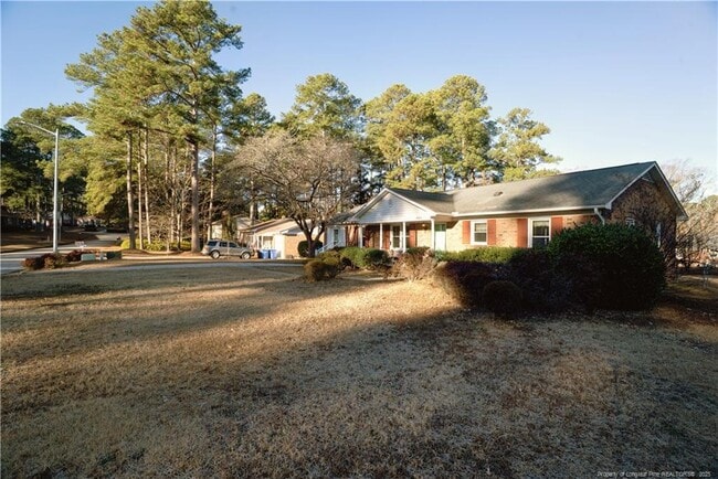 Photo - 1733 Daisy Ln