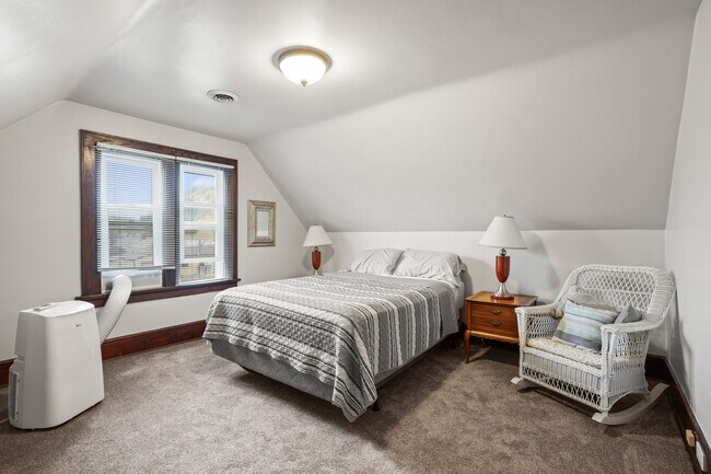 Photo - 316A E Burdick Ave Unidad 1 BR with Den BayView