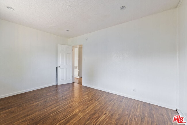 Photo - 1857 W 24th St Unit 1