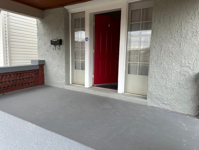 Photo - 213 Burns Ave