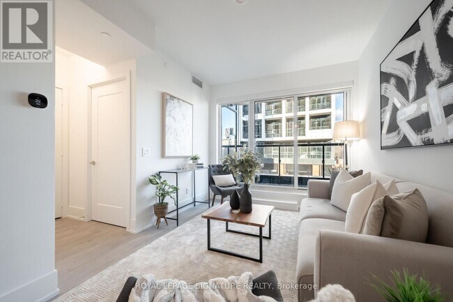 Photo - 115 Denison Ave Unité 303